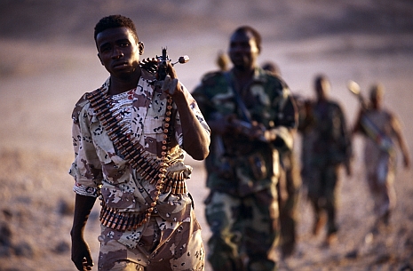 Seit 2003 schwelt in Darfur ein ethnischer Konflikt, der tausende Todesopfer forderte; Millionen sind auf der Flucht. Foto: Rough Rider Blog/US